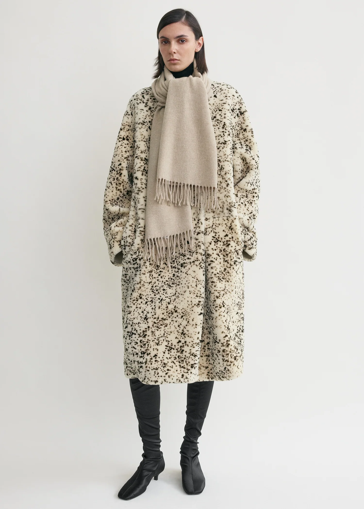 Classic wool scarf light beige mélange - Image 3