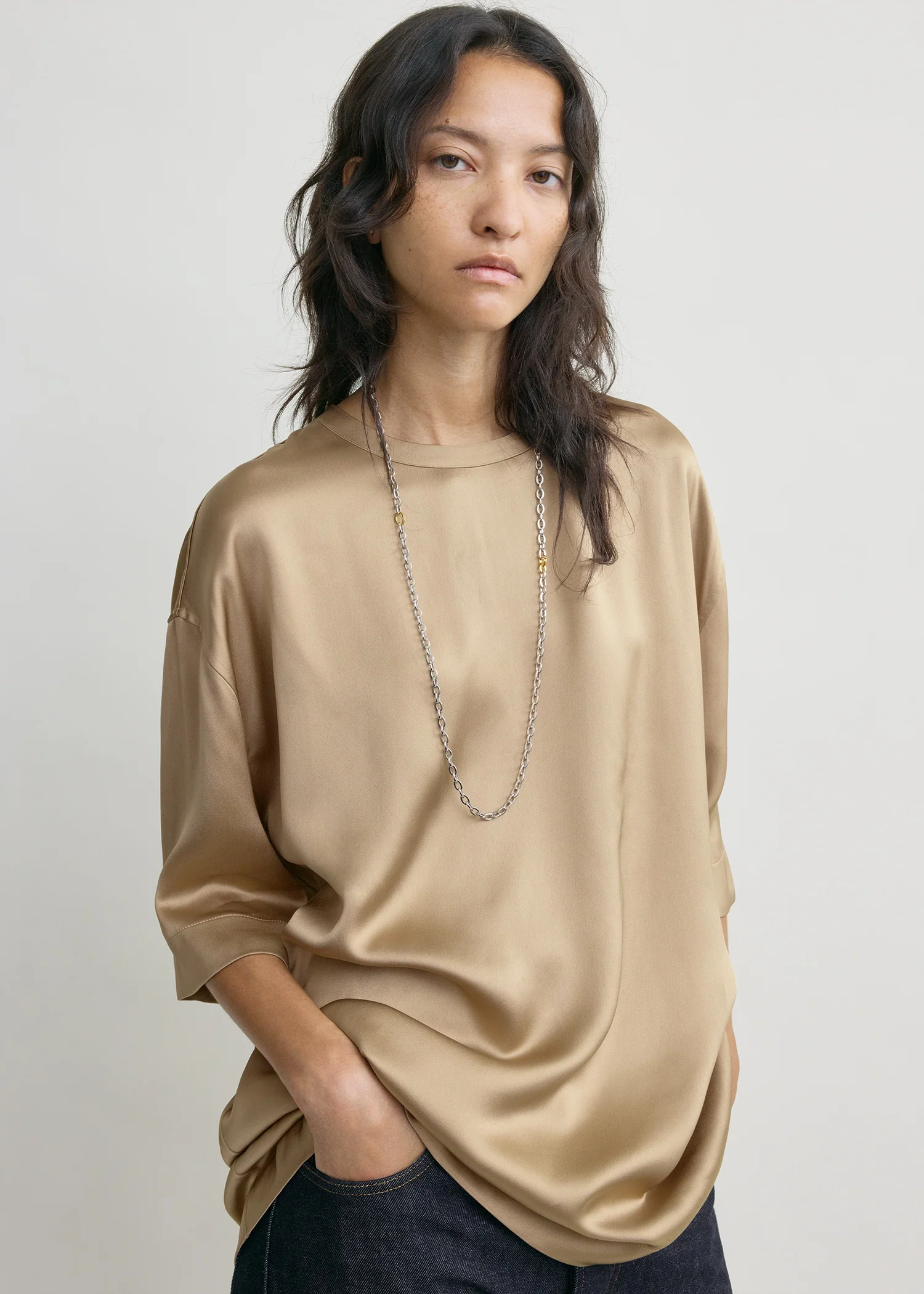 Satin tee latte - Image 4