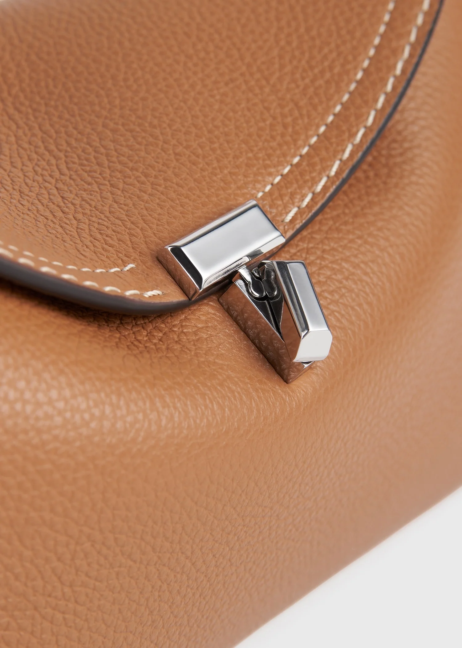 T-lock grained-leather clutch tan - Image 6